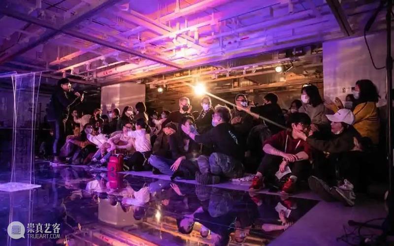 SDAC Lab开箱回顾及主创访谈:挑战、探索、实验 博文精选 上海话剧艺术中心 SDAC Lab 上海话剧艺术中心国际创作实验室 项目 入土为安 地方 上海话剧艺术中心 视频 邱绎夫 话剧 崇真艺客